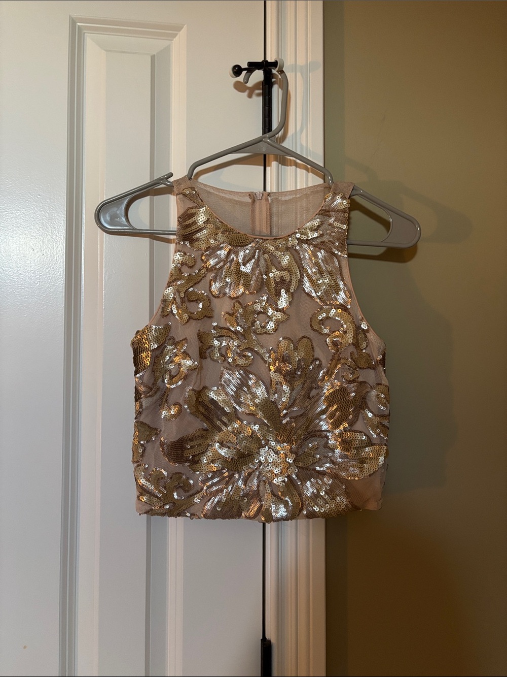 Sequin Floral Crop Top in Champagne